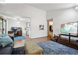 Photo #1: 528073475 Listing