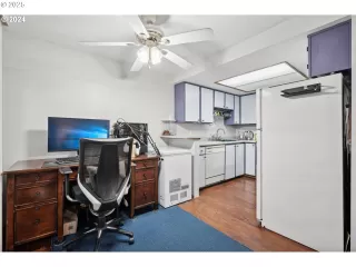 Photo #3: 528073475 Listing