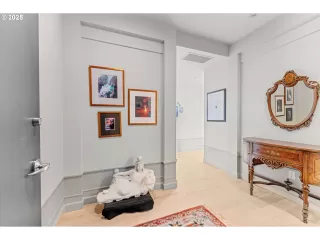 Photo #4: 528215244 Listing