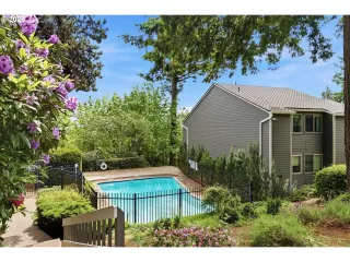 Photo #1: 528475506 Listing