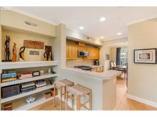 Photo #6: 528616283 Listing