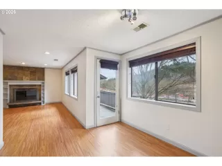 Photo #6: 528973833 Listing 