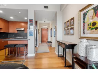 Photo #2: 528975318 Listing 