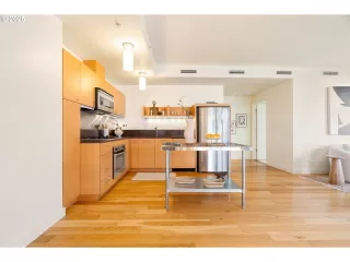 Photo #2: 530254705 Listing 