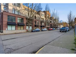 Photo #1: 530383191 Listing 