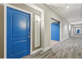 Photo #5: 530383191 Listing 