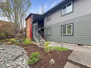 More Details about MLS # 531308071 : 12642 NW BARNES RD 3