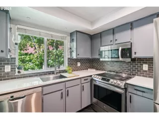 Photo #2: 531330446 Listing 