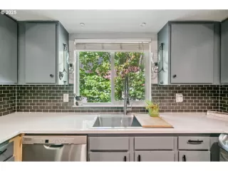 Photo #3: 531330446 Listing 