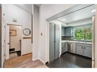 Photo #6: 531330446 Listing 