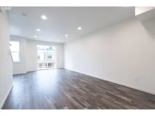 Photo #6: 531466984 Listing 