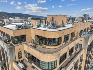 Photo #1: 531728626 Listing