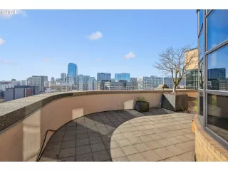 Photo #3: 531728626 Listing