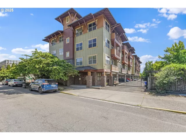 MLS: 533014964 Condo For Sale