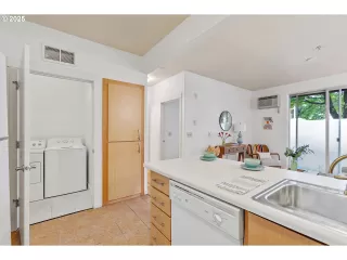 Photo #2: 533014964 Listing