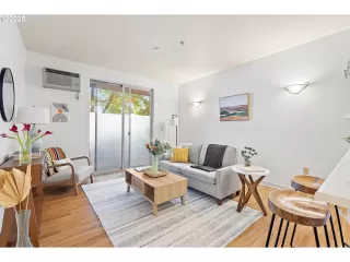 Photo #3: 533014964 Listing