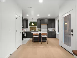 Photo #2: 533223526 Listing 