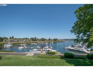 Photo #2: 534398172 Listing 