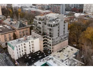 More Details about MLS # 535037017 : 300 NW 8TH AVE 902