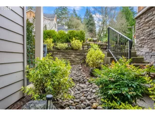 Photo #5: 535227129 Listing