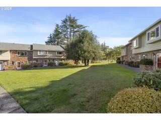 More Details about MLS # 536609193 : 1418 NE HOGAN DR