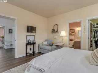 Photo #3: 536733184 Listing 