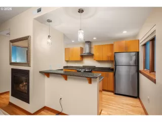 Photo #3: 536755793 Listing 