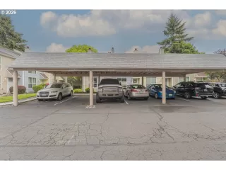 Photo #1: 536915564 Listing