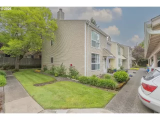Photo #2: 536915564 Listing