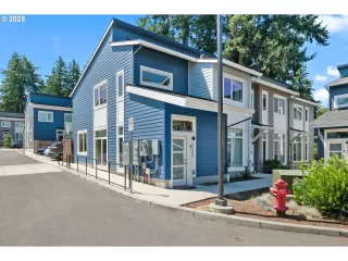 Photo #3: 536923347 Listing