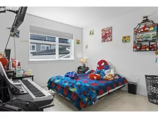 Photo #6: 536923347 Listing