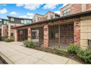 Photo #1: 537551715 Listing 