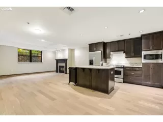 Photo #4: 537551715 Listing 