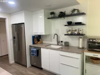 Photo #5: 537762746 Listing