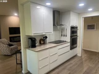 Photo #6: 537762746 Listing