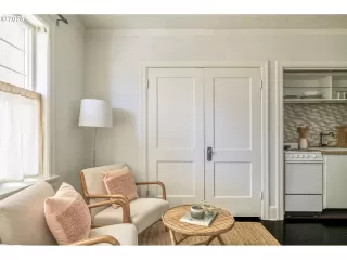 Photo #3: 537802277 Listing