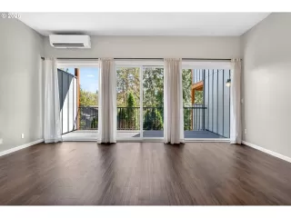 Photo #6: 538516871 Listing