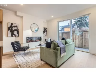 Photo #2: 538639650 Listing 