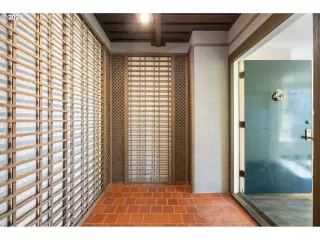 Photo #3: 539116095 Listing