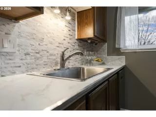 Photo #1: 539186737 Listing