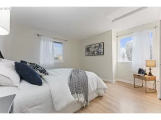 Photo #6: 539186737 Listing