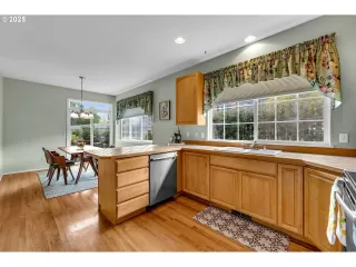 Photo #3: 539336498 Listing