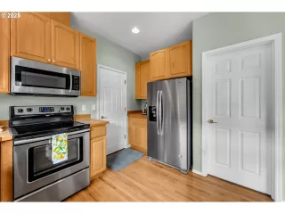 Photo #4: 539336498 Listing