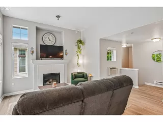 Photo #1: 540966337 Listing