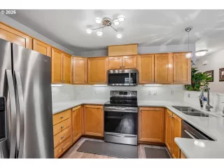 Photo #4: 540966337 Listing
