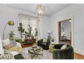 Photo #1: 541113087 Listing