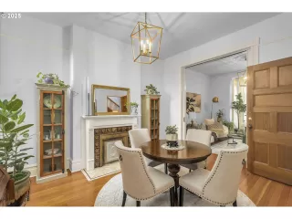 Photo #3: 541113087 Listing