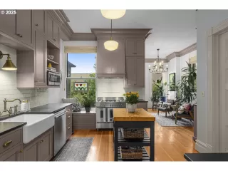 Photo #4: 541113087 Listing