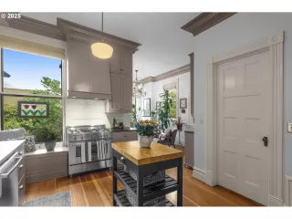 Photo #5: 541113087 Listing