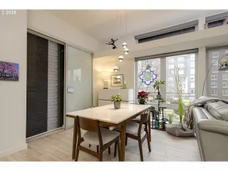 Photo #5: 541799651 Listing 